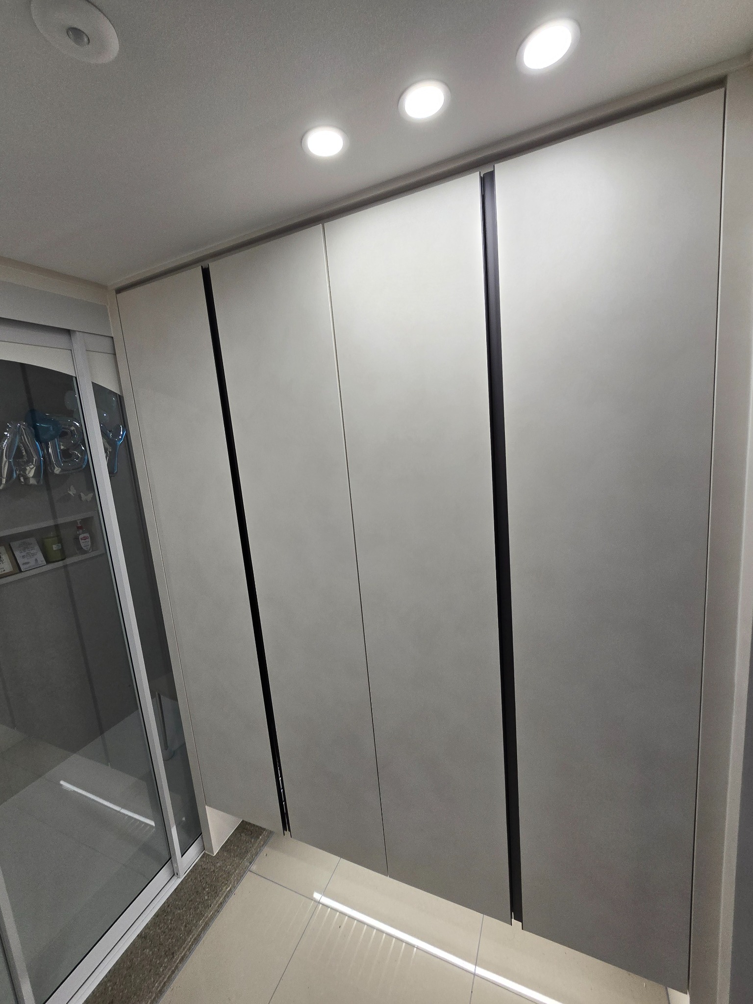 신발장 오픈장·벤치장 리폼｜현관 수납공간 맞춤 시공 작업 전