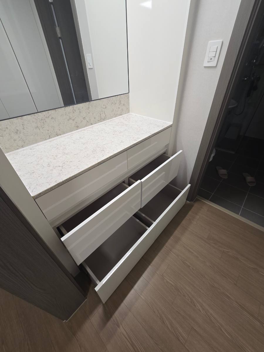 안양 화장대 아래 맞춤 서랍장 리폼 완료 모습 2
