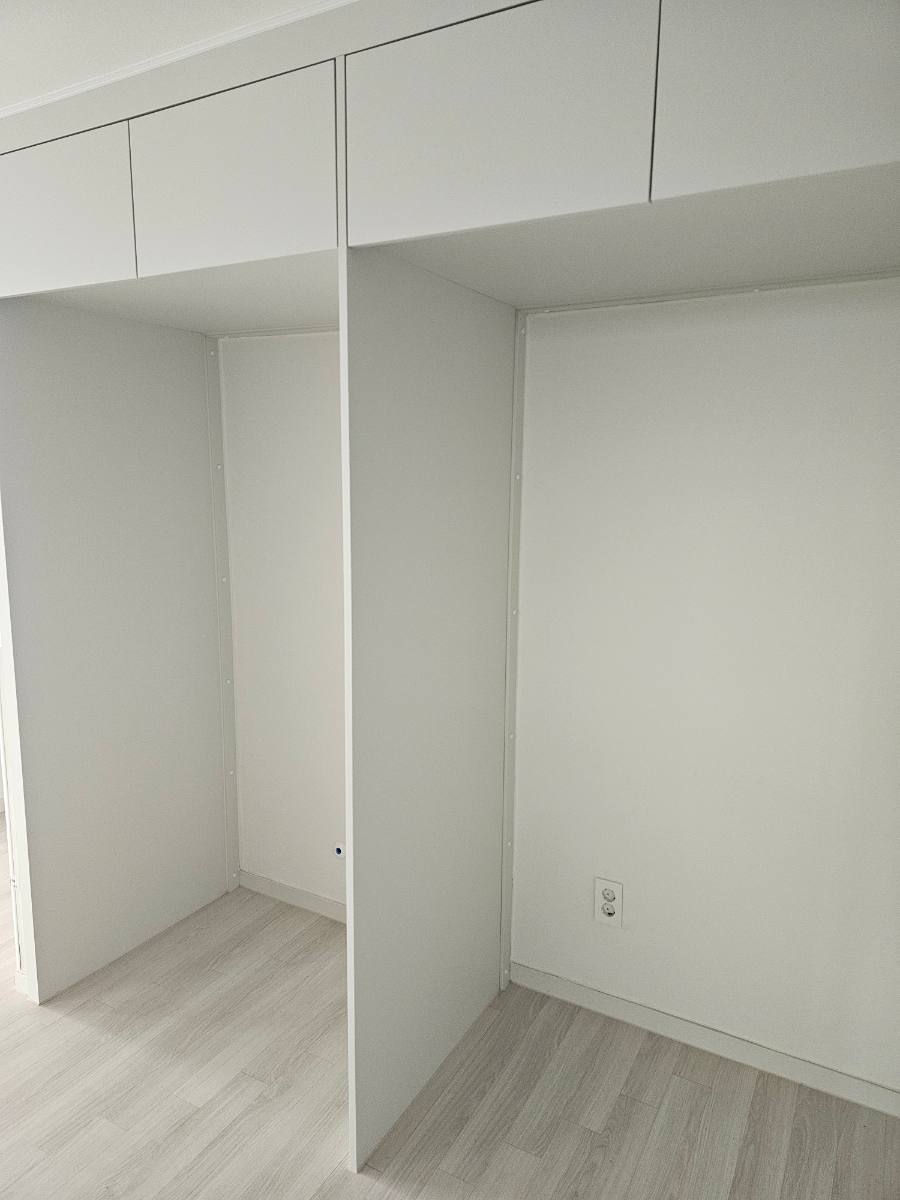 성동구 냉장고장 리폼|가운데 칸막이 제거해 자리 넓히기 현장 사진