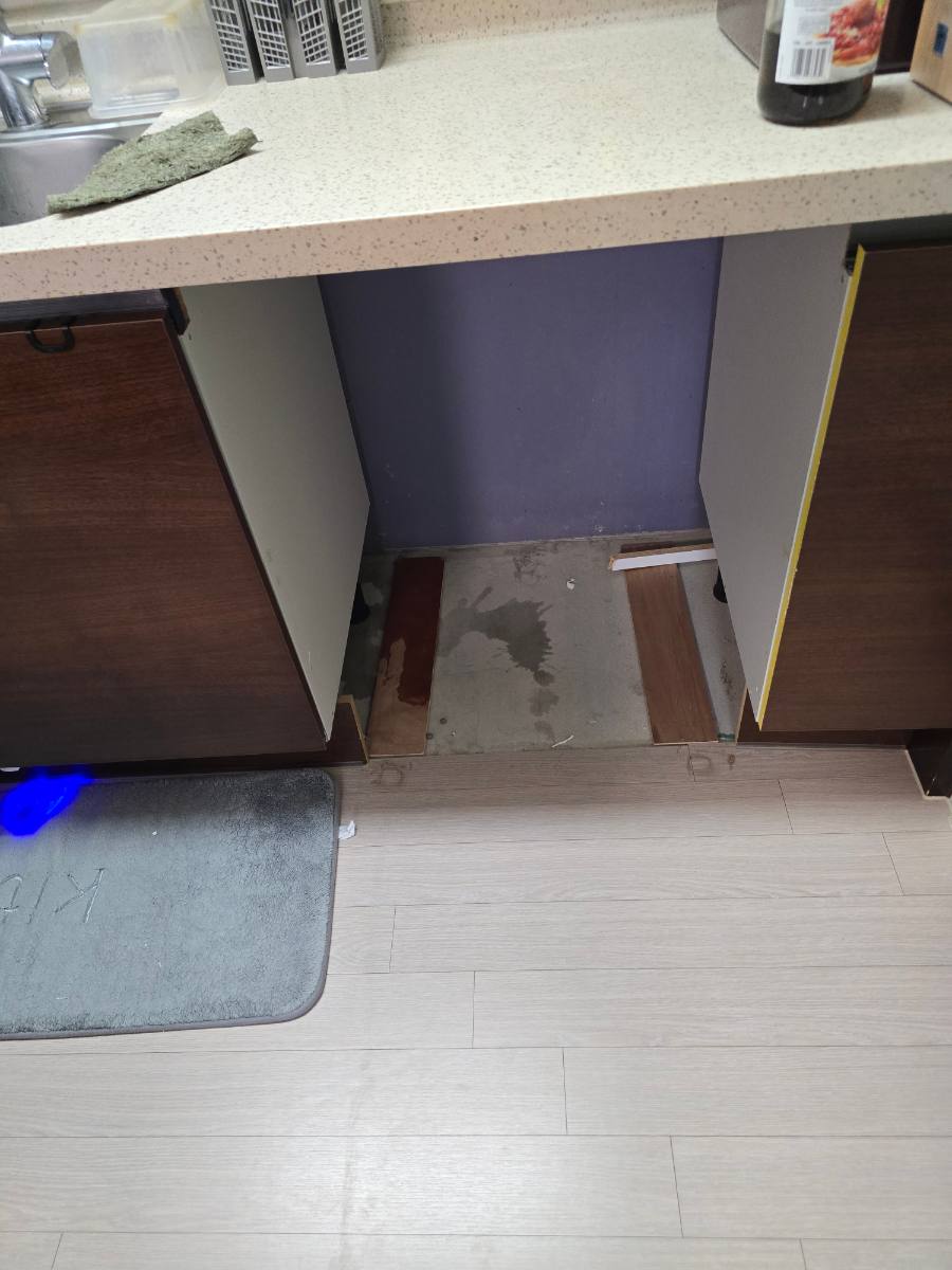 천안 불당 식기세척기 철거 후 수납장 제작 설치 작업 과정 2