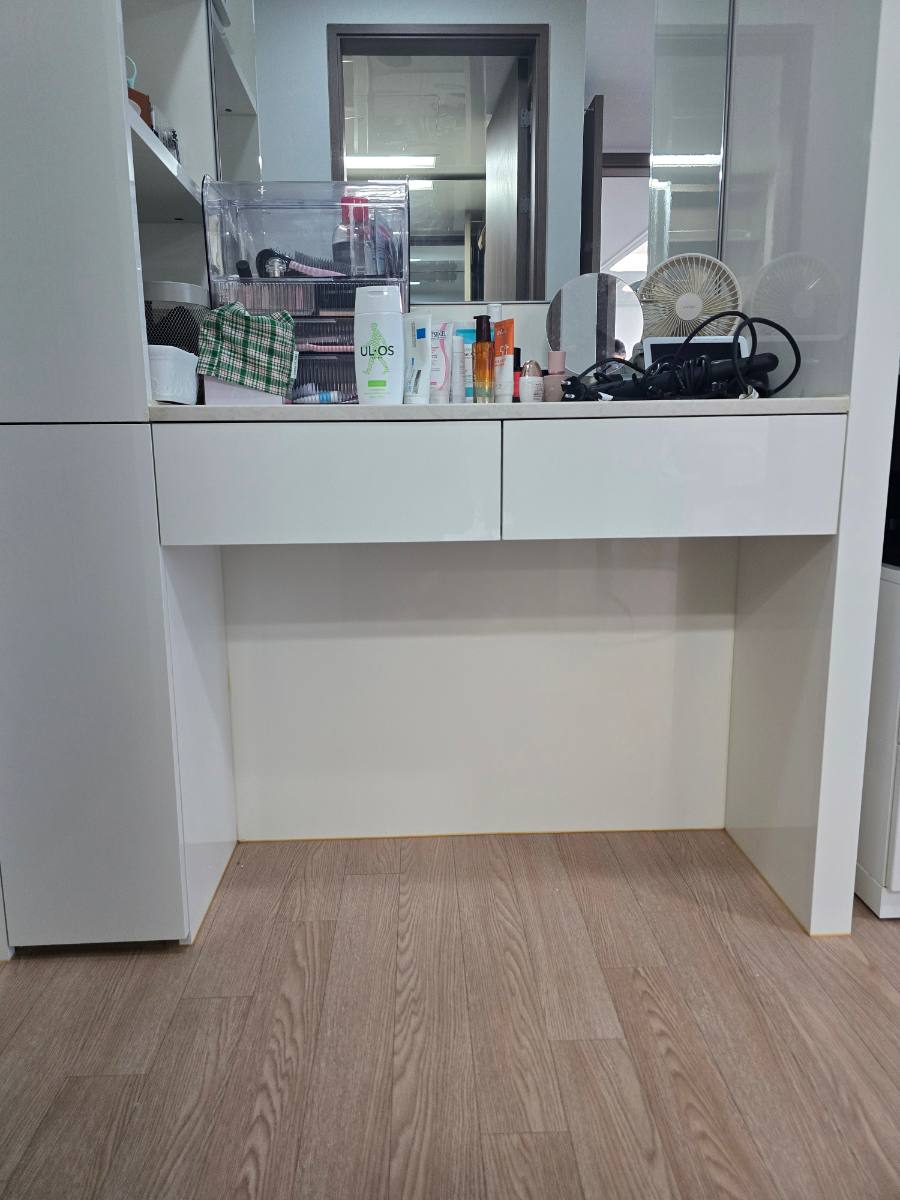 남양주 다산 화장대 서랍장 제작|비어 있던 하부에 2단 수납 설치 작업 전